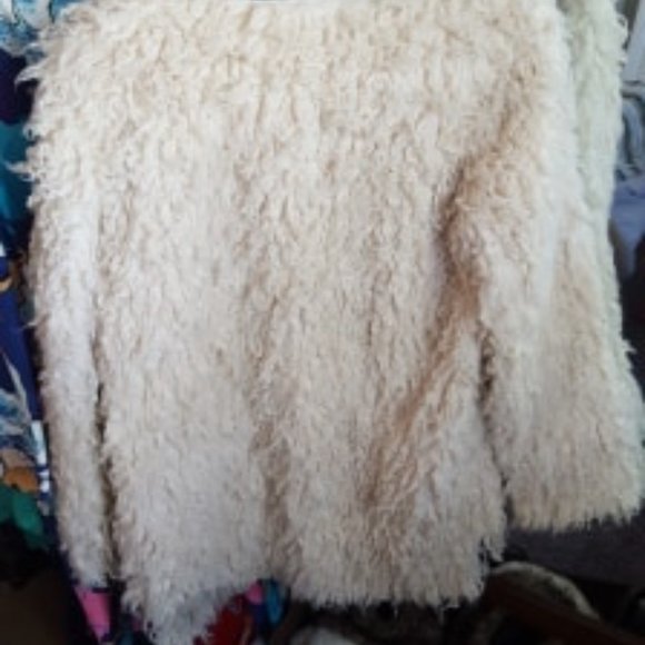 Fauz Fur / Wool Coat - Picture 5 of 5